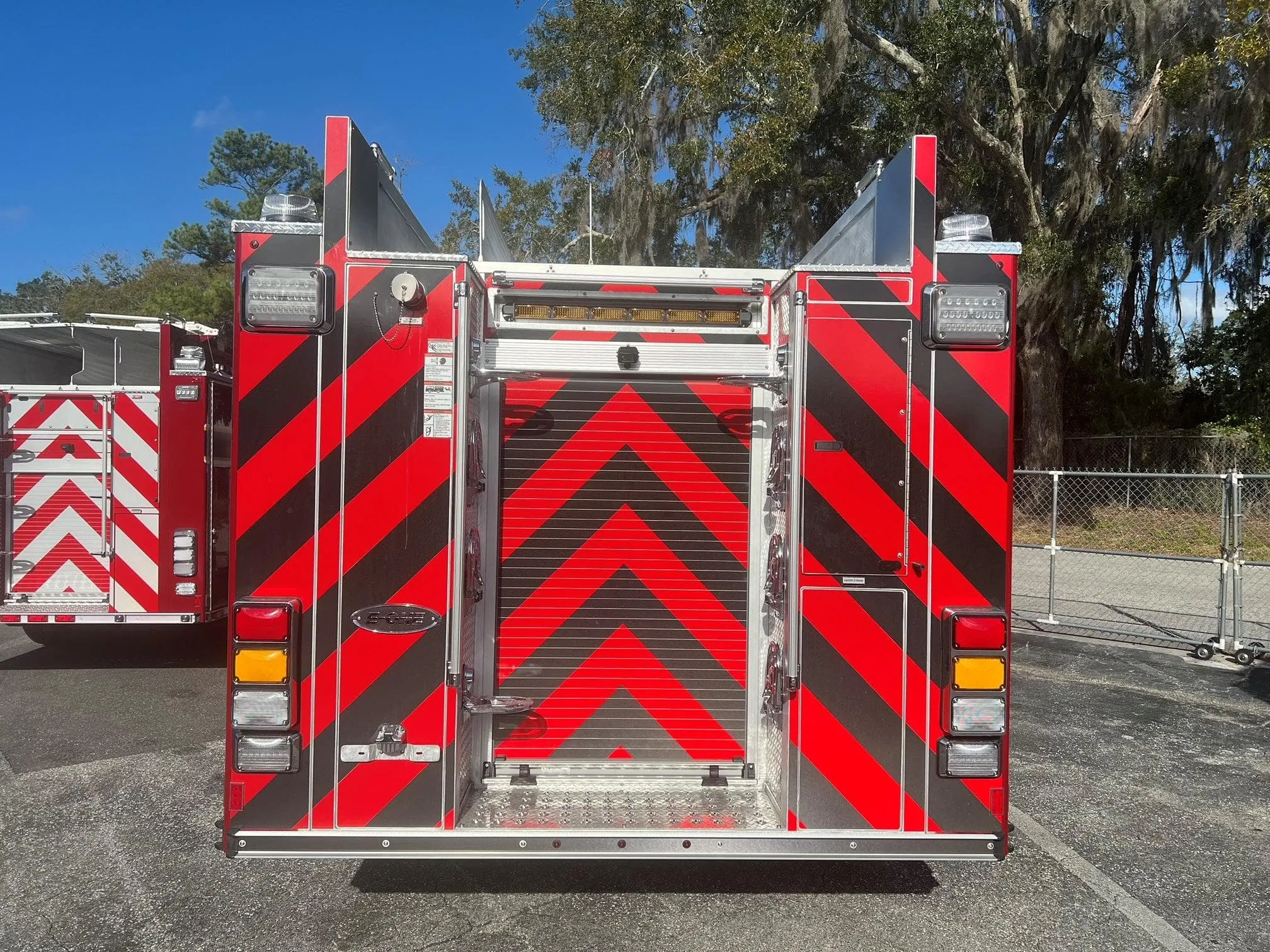 E-One AFT Side Mount Pumper